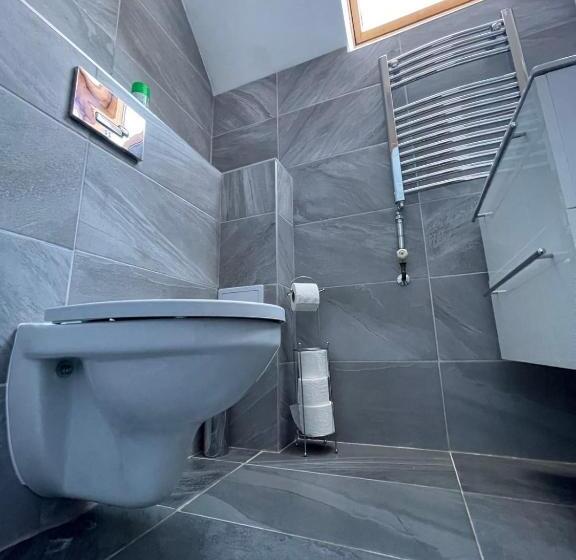 مبيت وإفطار Végvári Hotel Eger