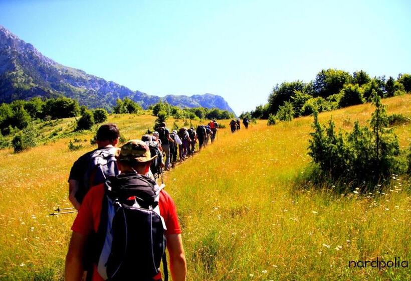 호텔 Bujtina Polia