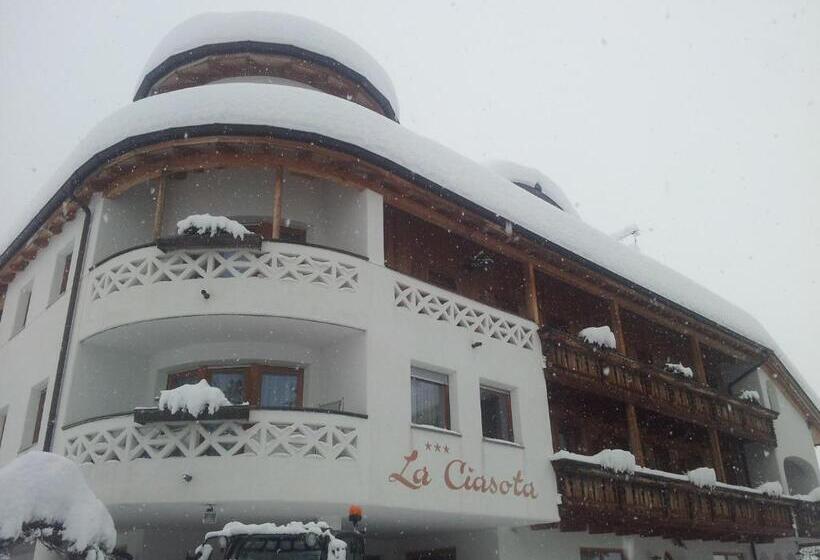 בית מלון כפרי Garni La Ciasota 3s