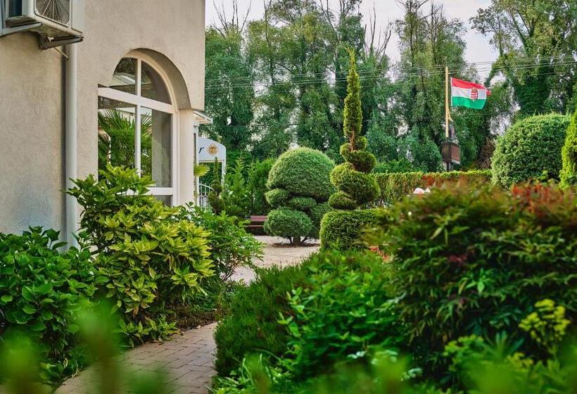 호텔 Tokajer Wellness Panzió