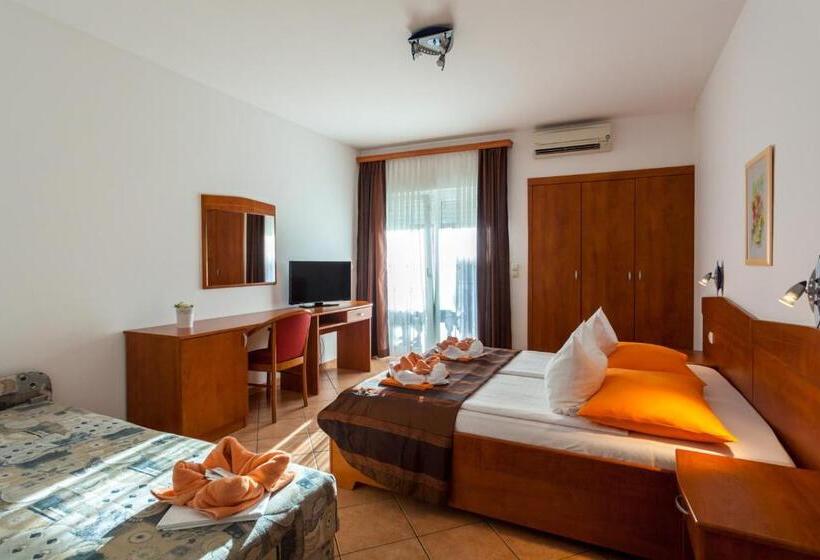 پانسیون Guesthouse Villa Adria