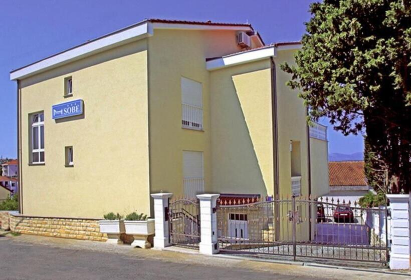 Пансион Guesthouse Villa Adria