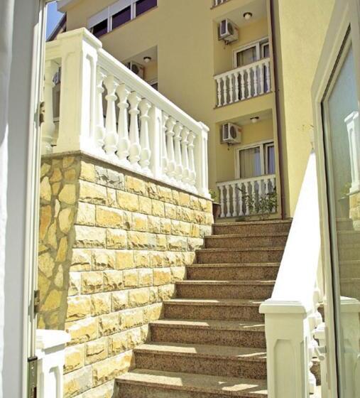 پانسیون Guesthouse Villa Adria