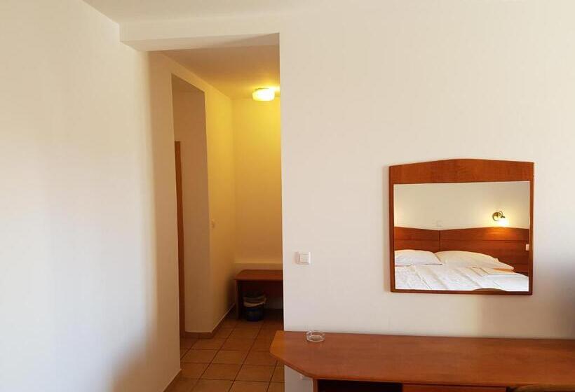 Пансион Guesthouse Villa Adria