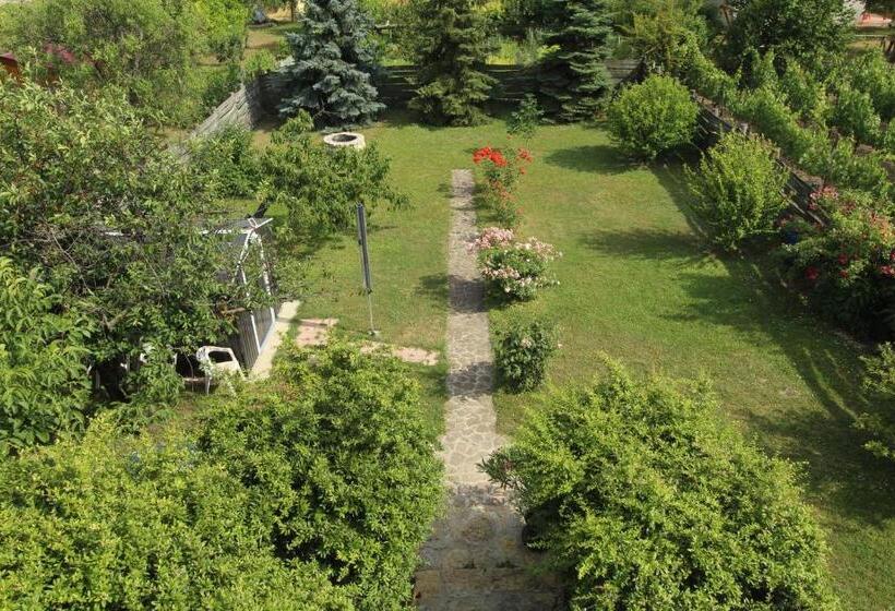 بنسيون Haus Kristina