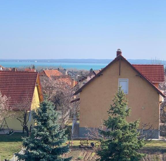 بنسيون Haus Kristina