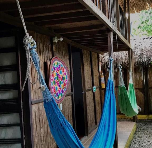 פנסיון Casa Zinpar