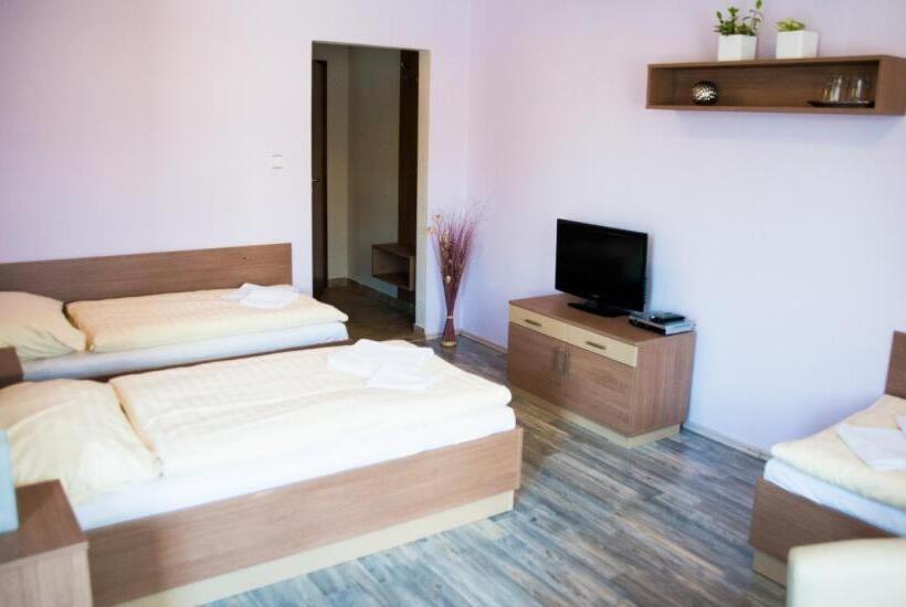 Пансион Penzion   Restaurace Na Mýtě