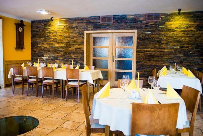 Пансион Penzion   Restaurace Na Mýtě