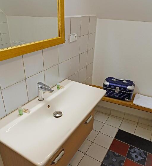 پانسیون Penzion Thir