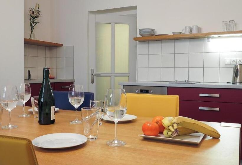 پانسیون Penzion Thir