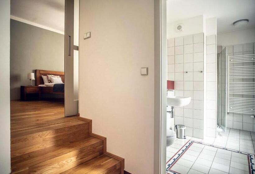 پانسیون Penzion Thir