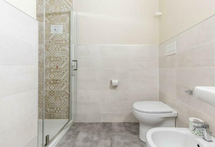 Piccolo Catalunya Hostel