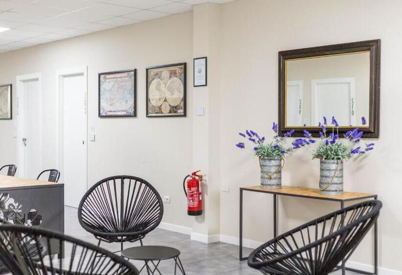 Piccolo Catalunya Hostel