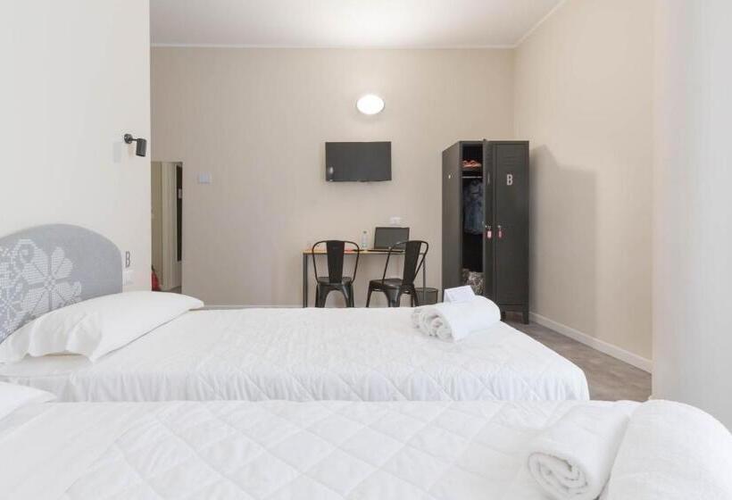 Piccolo Catalunya Hostel