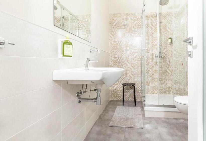 Piccolo Catalunya Hostel