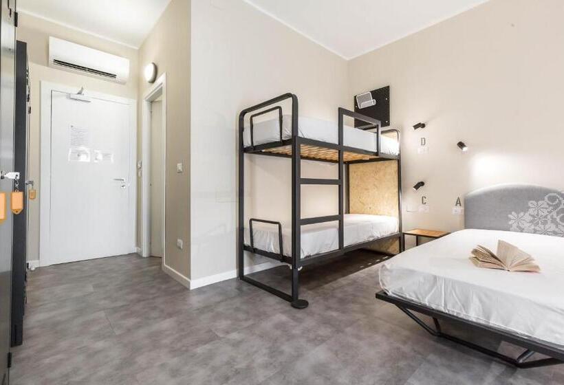 Piccolo Catalunya Hostel