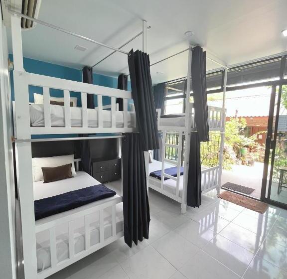 リゾートホテル Dee Dee Sea Front