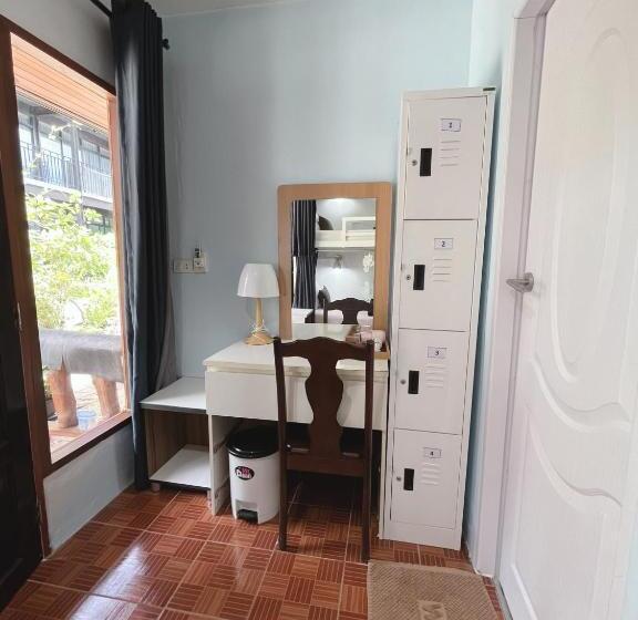 リゾートホテル Dee Dee Sea Front