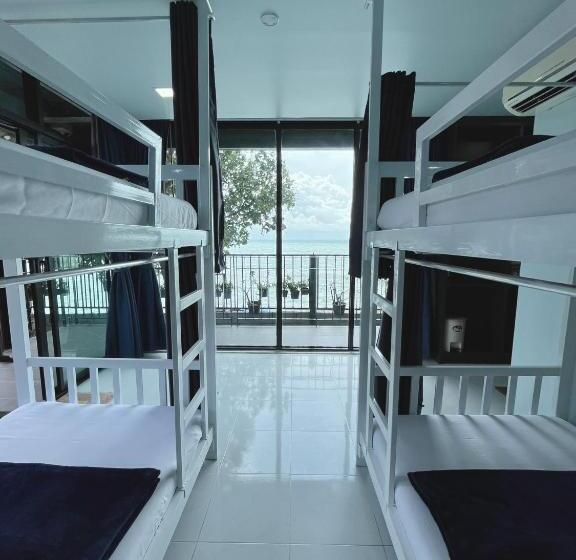 リゾートホテル Dee Dee Sea Front