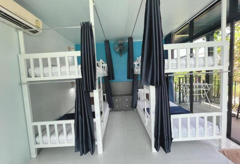 リゾートホテル Dee Dee Sea Front