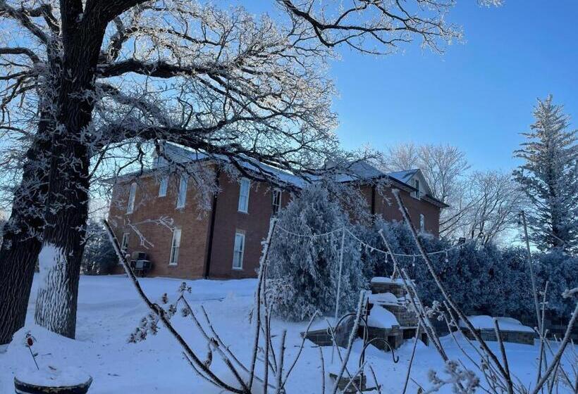 Buffalo Ridge Resort And Spa