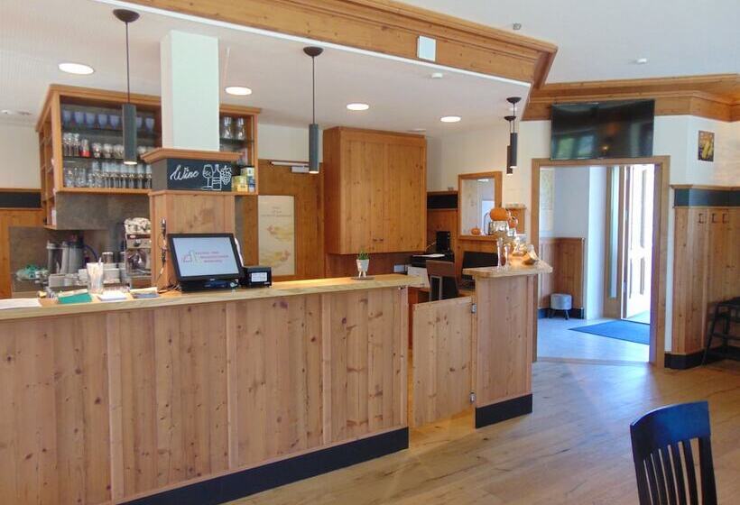 فندق Heimfeld Cafe Restaurant