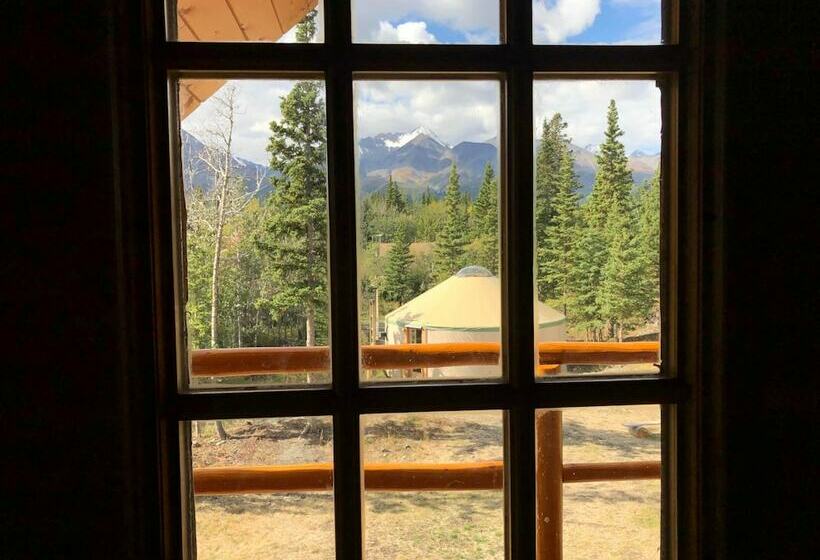 Szálloda Mount Logan Lodge