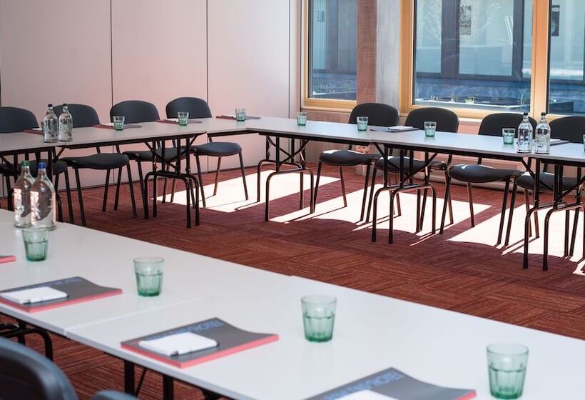 Отель The Bowling