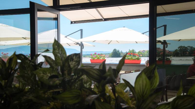 Отель The Bowling