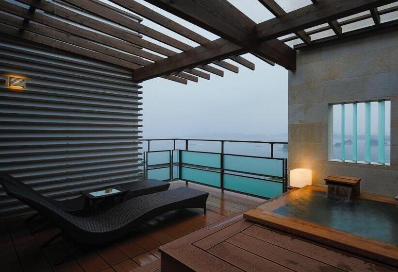 בית מלון כפרי Amakusa Tenku No Fune