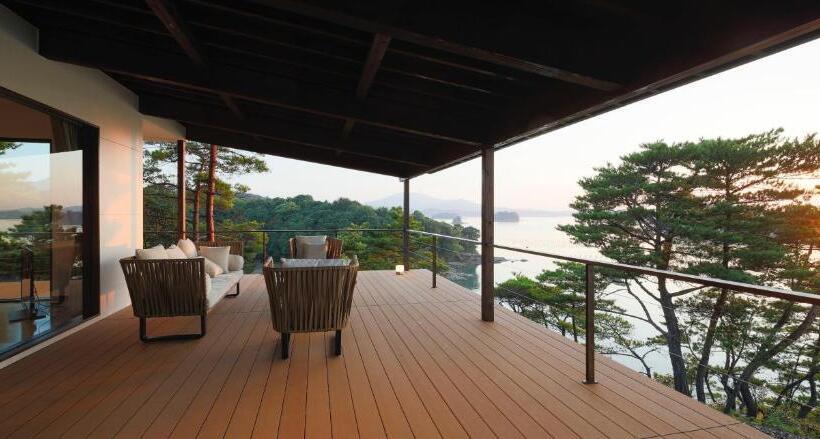 בית מלון כפרי Amakusa Tenku No Fune