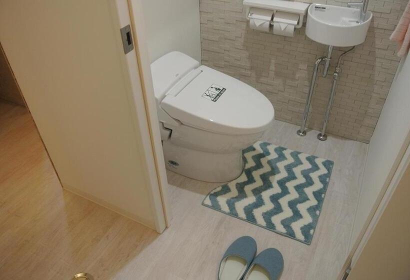 Backpackers Hotel Noosa Japan In Takatsuki Tonda