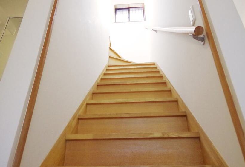 فندق Bond   Hostel