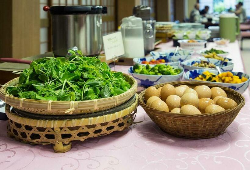 هتل Hitoyoshi Ryokan