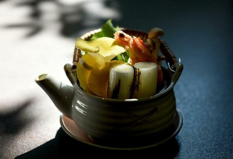 هتل Hitoyoshi Ryokan