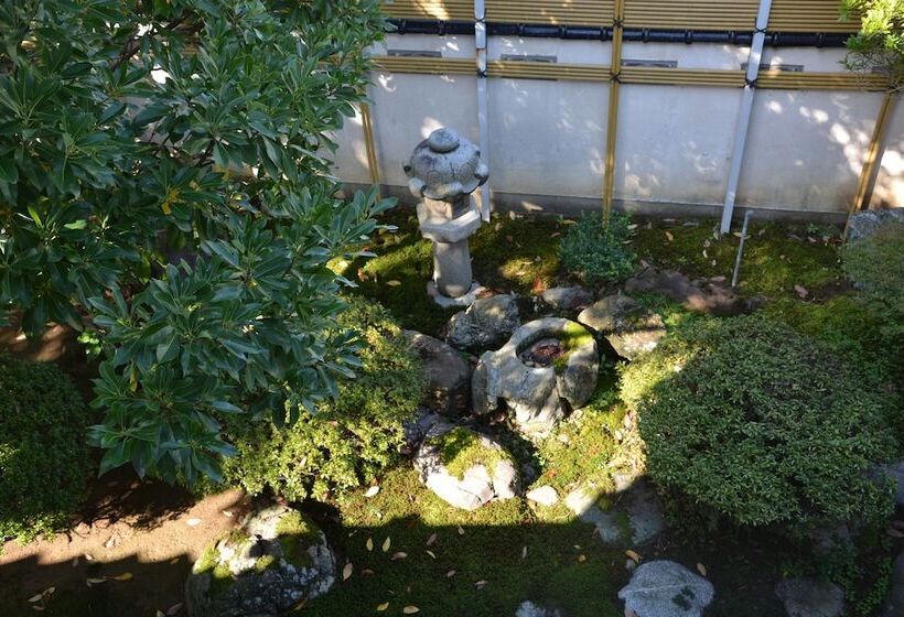 فندق Katsuzakikan