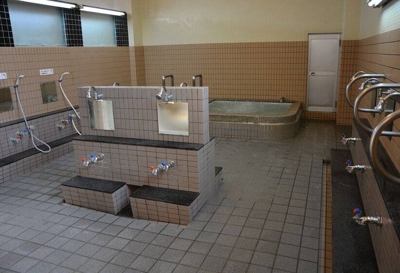 فندق Katsuzakikan