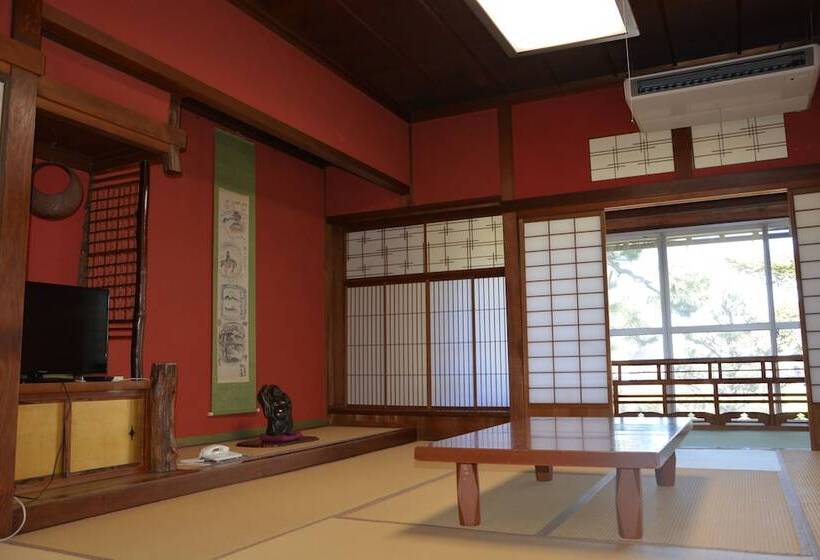 فندق Katsuzakikan