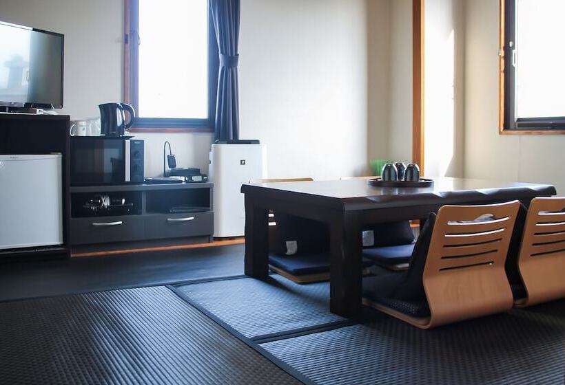 فندق Livemax Budget Kanazawa Idaimae