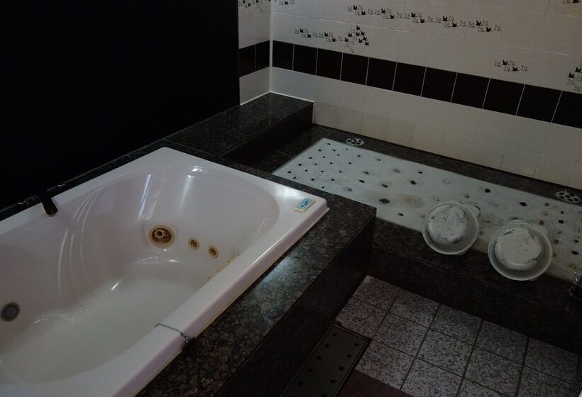 فندق Sea Queen Kainan