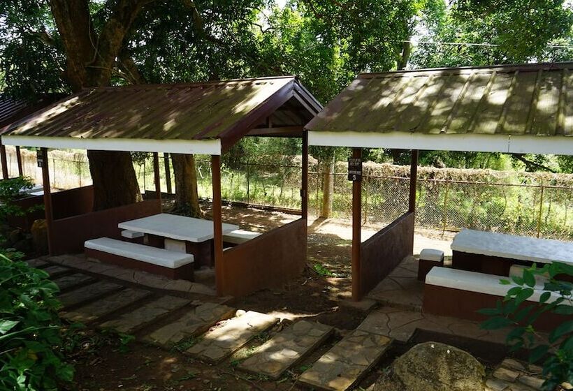 هتل Bakasyunan Resort And Conference Center   Tanay