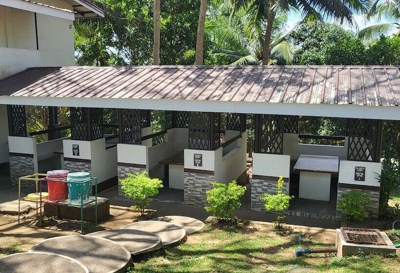 هتل Bakasyunan Resort And Conference Center   Tanay