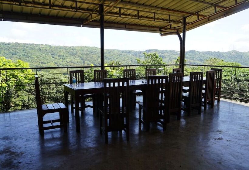 هتل Bakasyunan Resort And Conference Center   Tanay