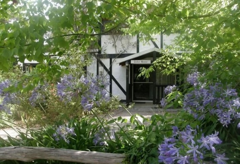 호텔 Beedelup House Cottages