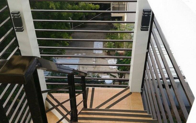 בית מלון כפרי Boracay White Coral