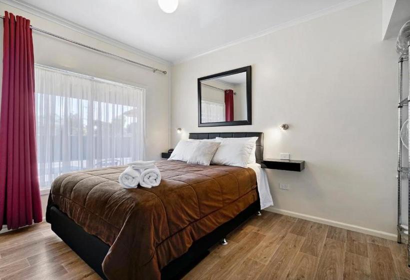 Отель Short Stays Gippsland Trafalgar