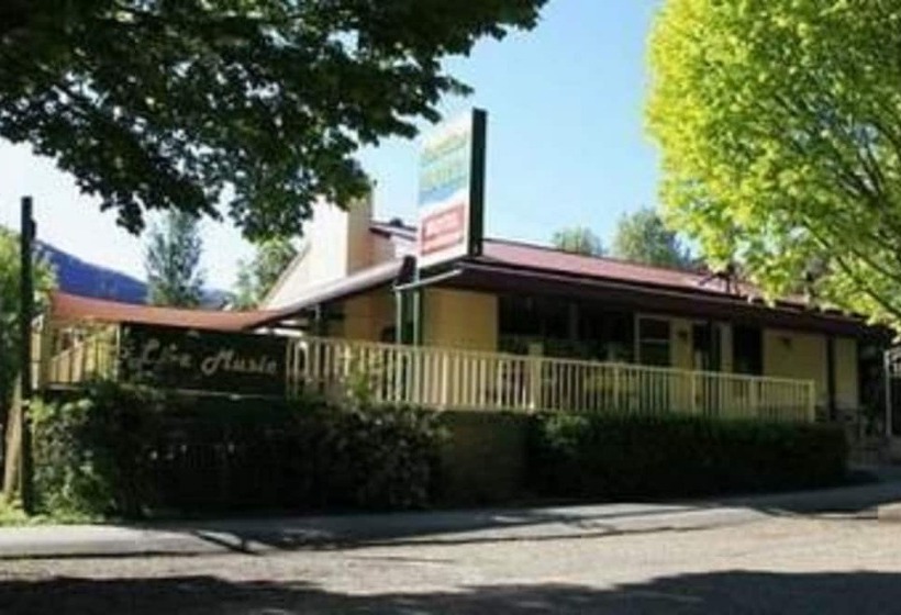 בית מלון כפרי The Harrietville Snowline