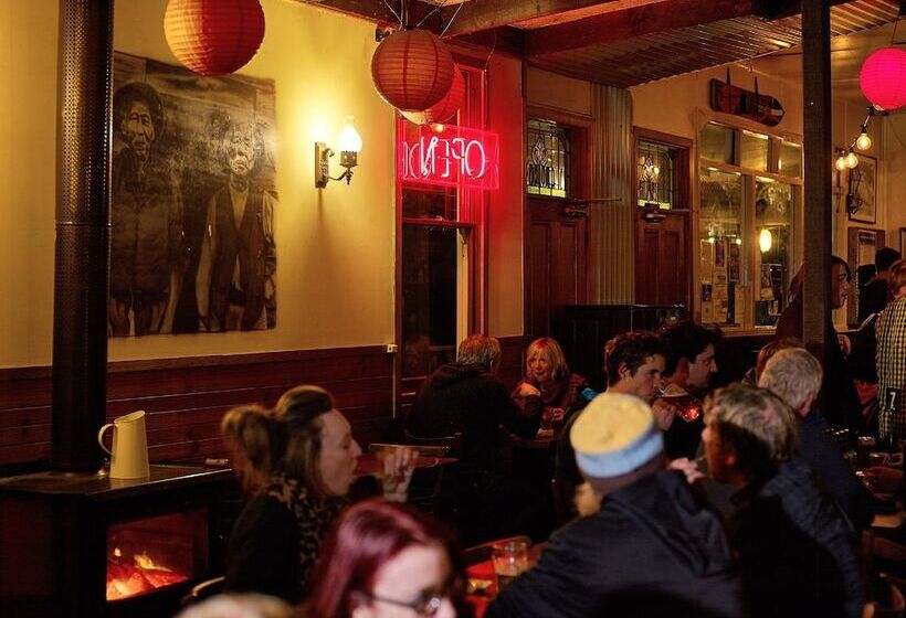 בית מלון כפרי The Harrietville Snowline