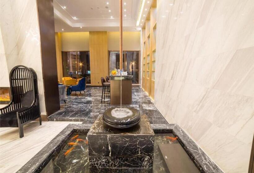 Metropolo Hotel Huazhong University Guanggu Avenue